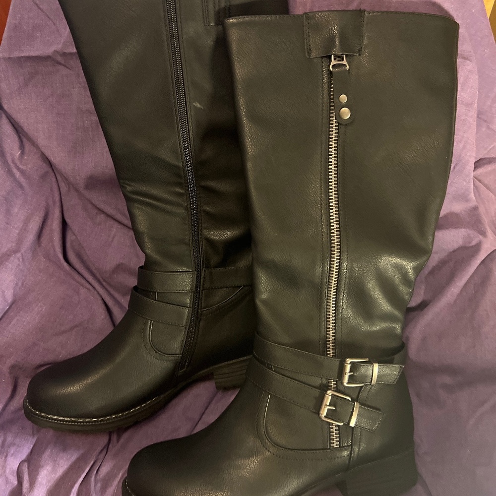Women’s Black Knee high Riding boots